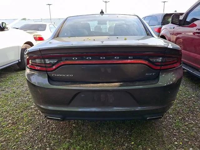 2017 Dodge Charger SXT RWD