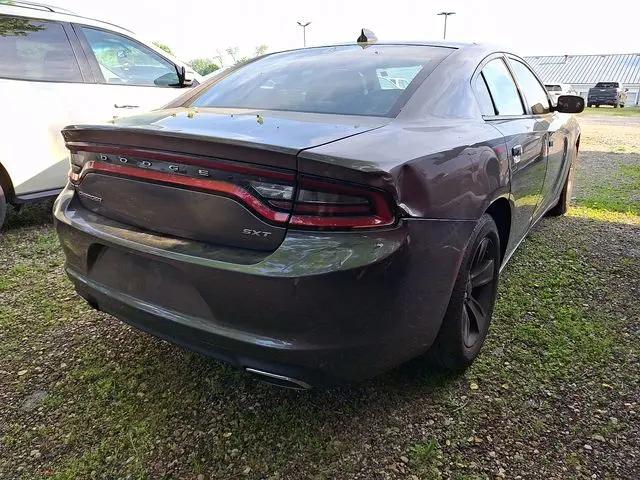 2017 Dodge Charger SXT RWD