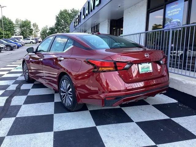 2024 Nissan Altima SV FWD