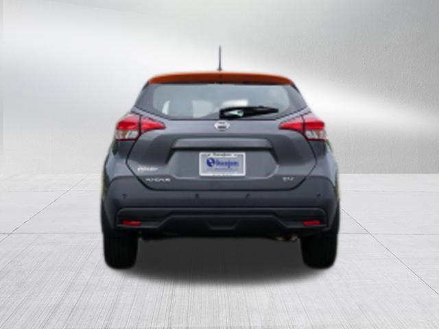 2020 Nissan Kicks SV Xtronic CVT