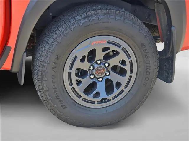 2025 Nissan Frontier Crew Cab PRO-X 4x2