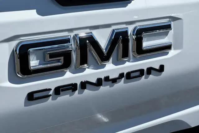 2026 GMC Canyon Elevation, RWD