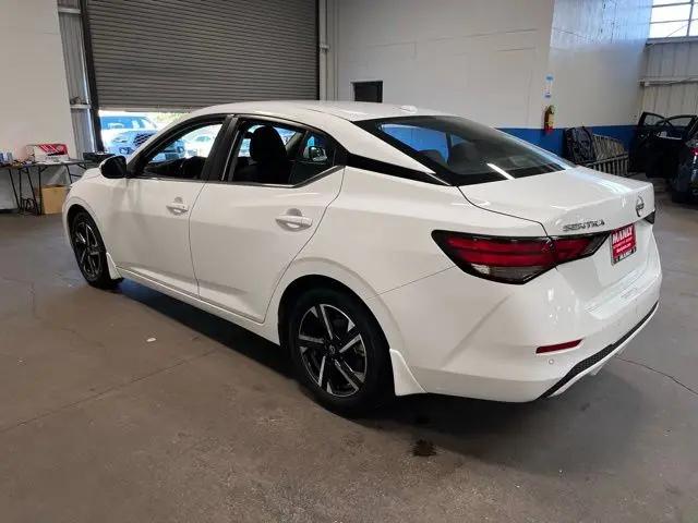 2024 Nissan Sentra SV Xtronic CVT