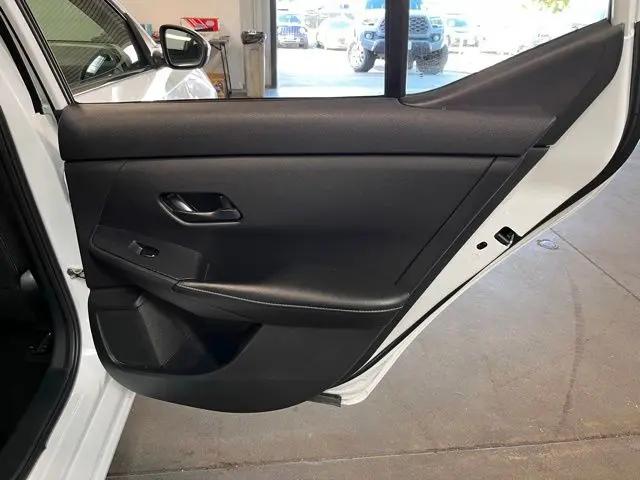 2024 Nissan Sentra SV Xtronic CVT