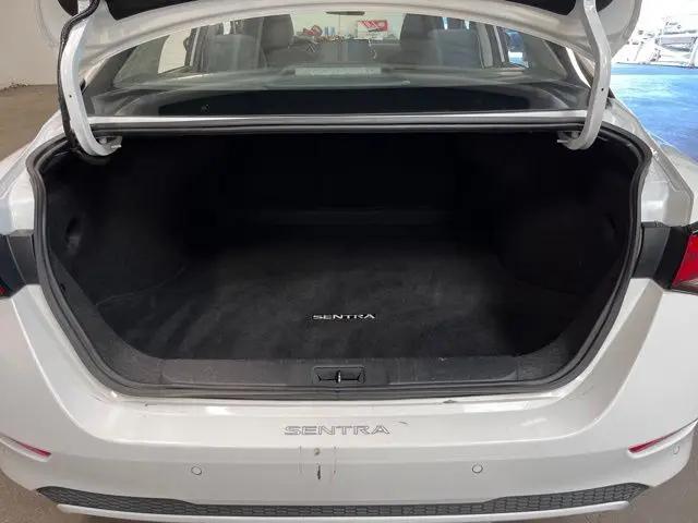 2024 Nissan Sentra SV Xtronic CVT