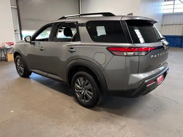 2024 Nissan Pathfinder SV FWD