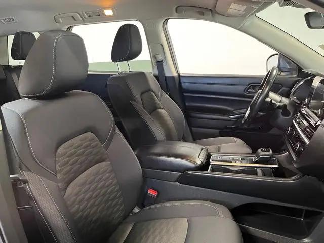 2024 Nissan Pathfinder SV FWD