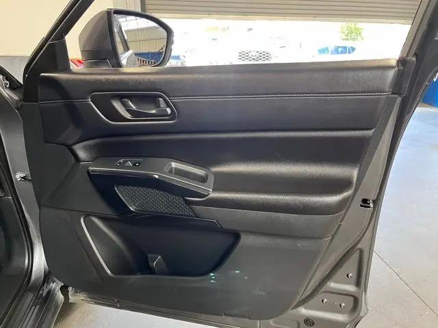 2024 Nissan Pathfinder SV FWD