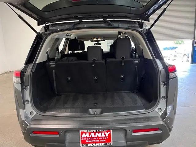 2024 Nissan Pathfinder SV FWD