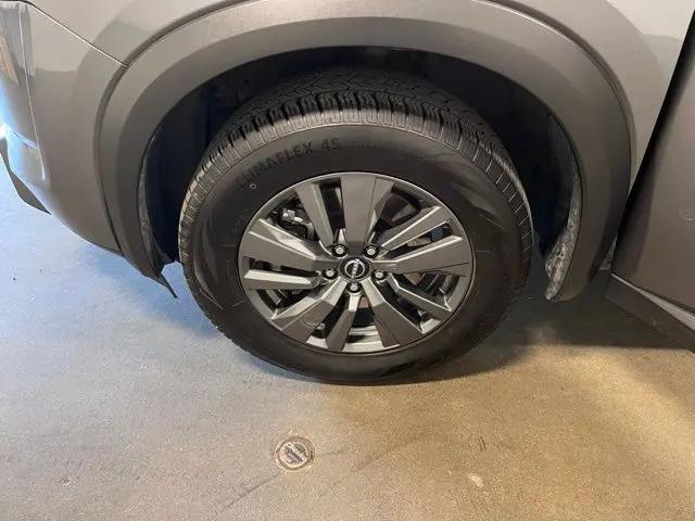 2024 Nissan Pathfinder SV FWD