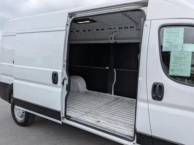 2025 Ram ProMaster 2500 Cargo Van Tradesman High Roof 159" WB w/Pass Seat