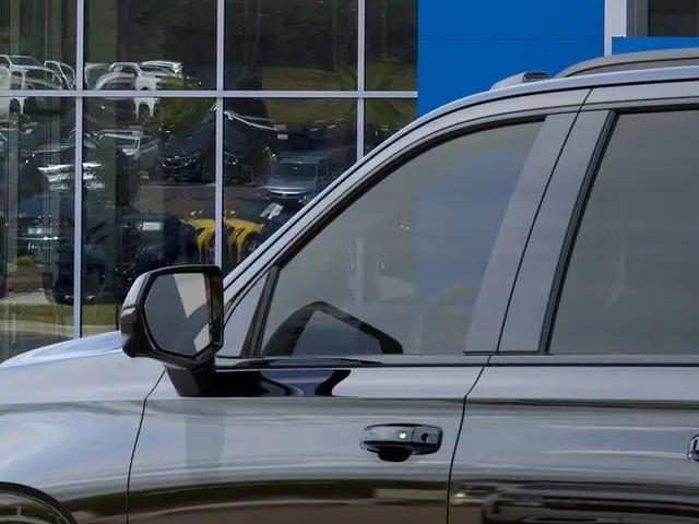 2026 Chevrolet Suburban RST, 4WD