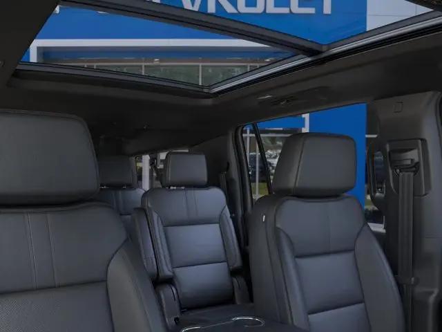 2026 Chevrolet Suburban RST, 4WD