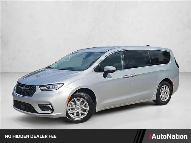 2023 Chrysler Pacifica Touring L for sale in Conroe, TX