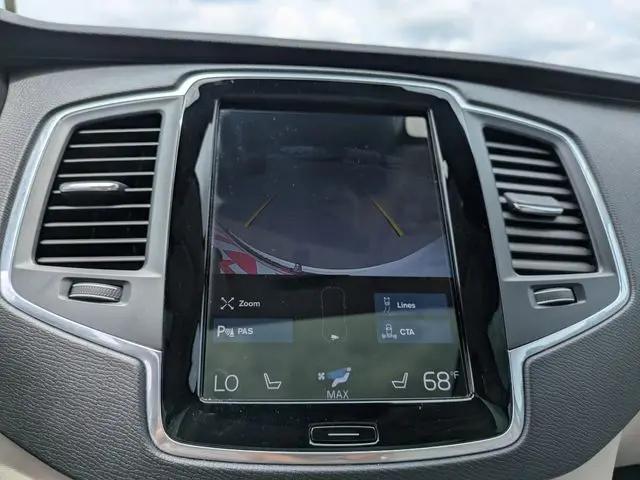 2021 Volvo XC90 T6 Momentum 7 Passenger