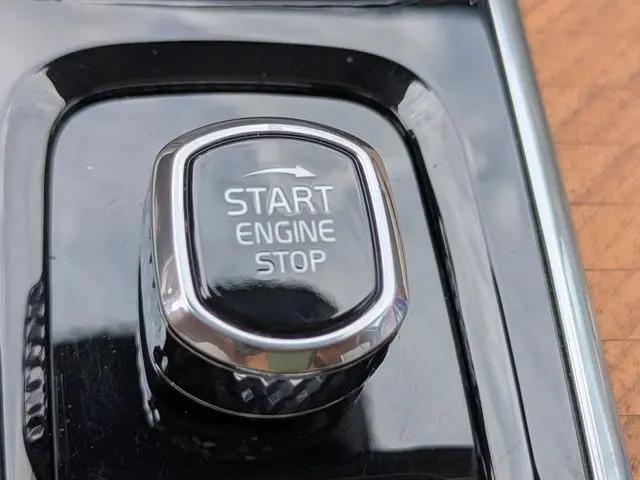 2021 Volvo XC90 T6 Momentum 7 Passenger