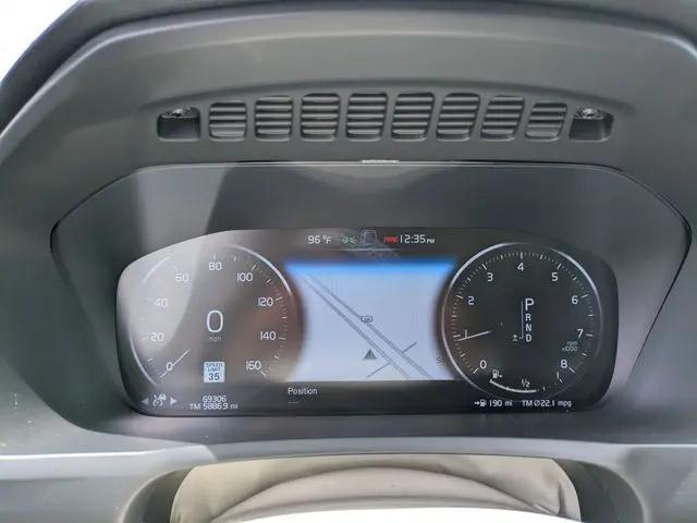 2021 Volvo XC90 T6 Momentum 7 Passenger