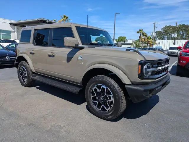 2025 Ford Bronco Outer Banks