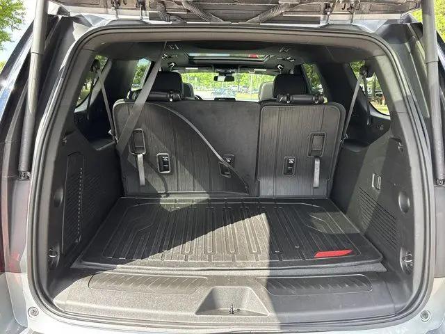 2023 GMC Yukon XL 4WD SLT