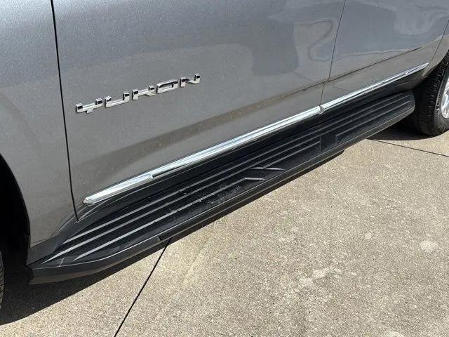 2023 GMC Yukon XL 4WD SLT