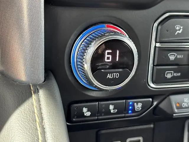 2023 GMC Yukon XL 4WD SLT