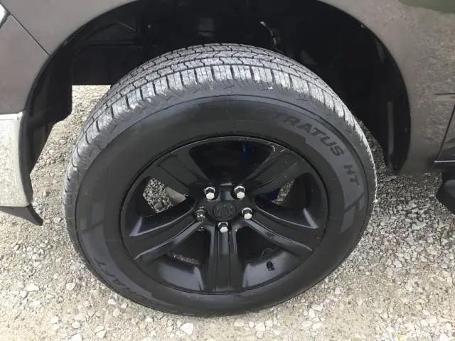 2018 Ram 1500 Big Horn Crew Cab 4x4 5'7" Box