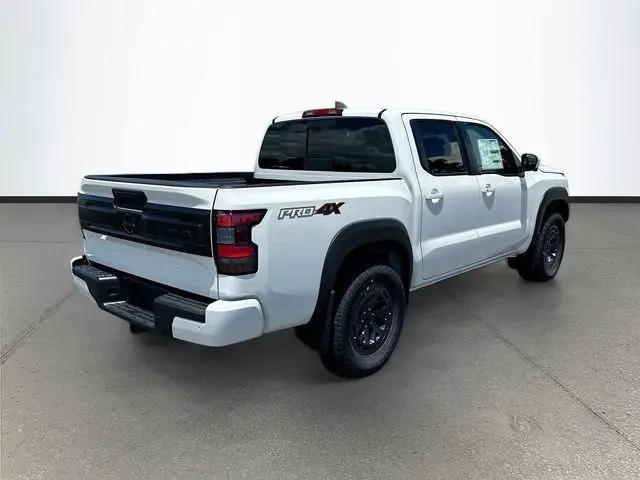 2026 Nissan Frontier Crew Cab PRO-4X 4x4