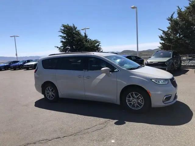 2021 Chrysler Pacifica Touring