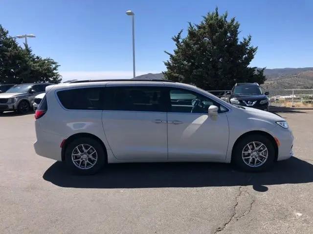 2021 Chrysler Pacifica Touring