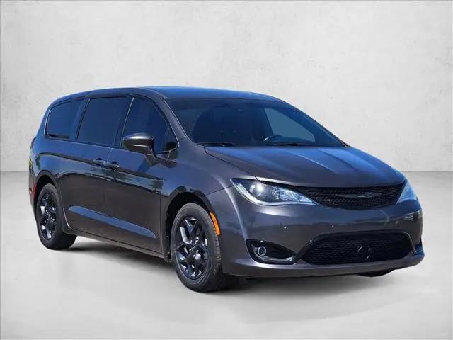 2020 Chrysler Pacifica Touring