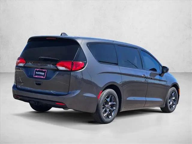 2020 Chrysler Pacifica Touring
