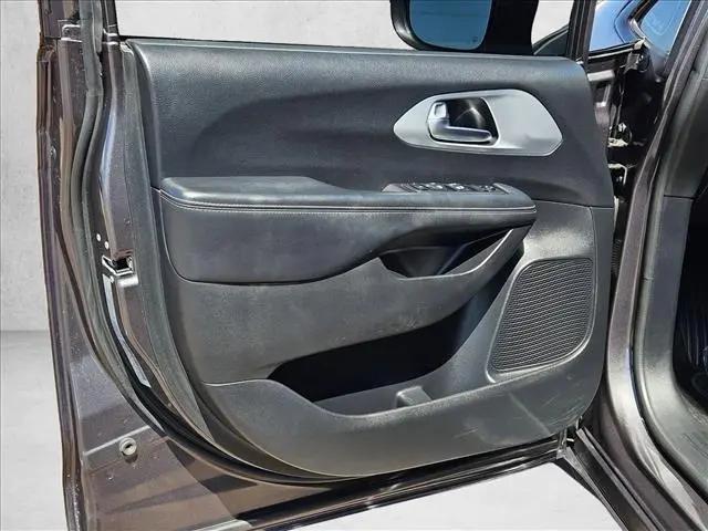 2020 Chrysler Pacifica Touring