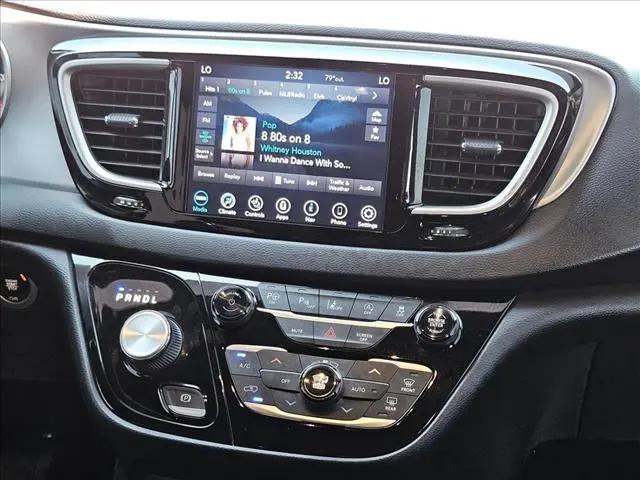 2020 Chrysler Pacifica Touring