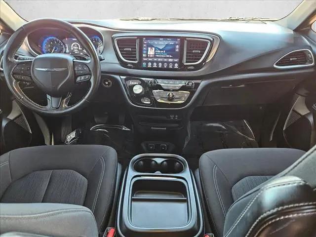 2020 Chrysler Pacifica Touring