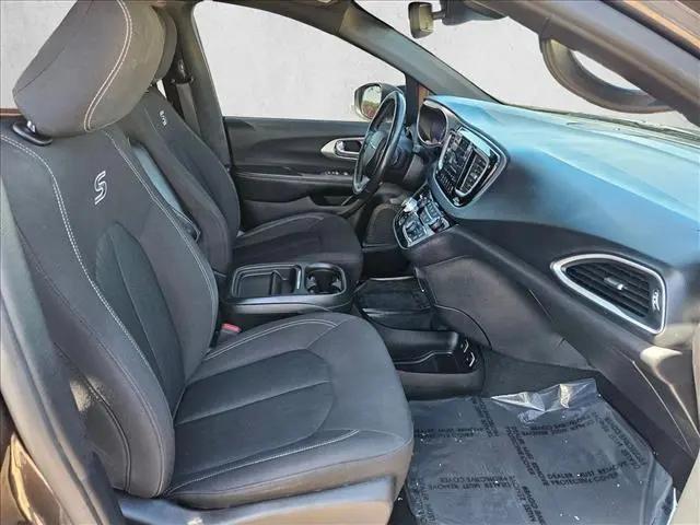 2020 Chrysler Pacifica Touring