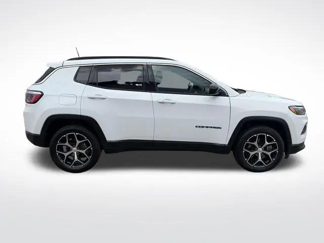 2024 Jeep Compass Latitude 4x4