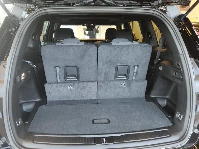 2025 Jeep Grand Cherokee L Laredo X 4x2