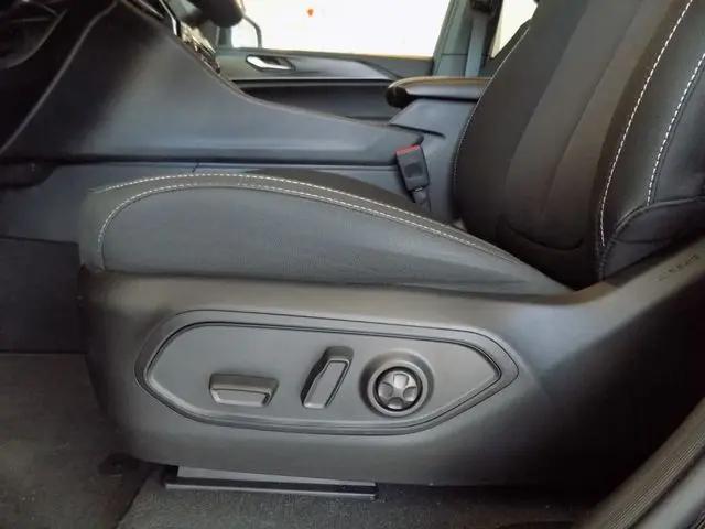2025 Jeep Grand Cherokee L Laredo X 4x2
