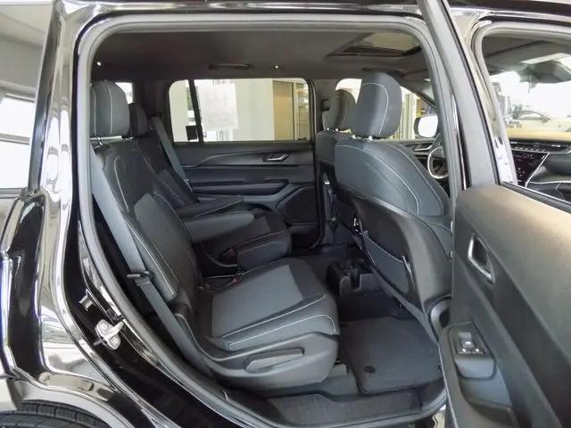 2025 Jeep Grand Cherokee L Laredo X 4x2