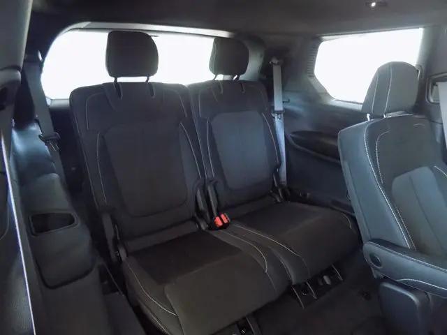 2025 Jeep Grand Cherokee L Laredo X 4x2