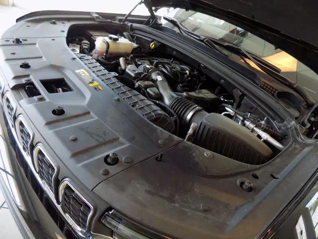 2025 Jeep Grand Cherokee L Laredo X 4x2