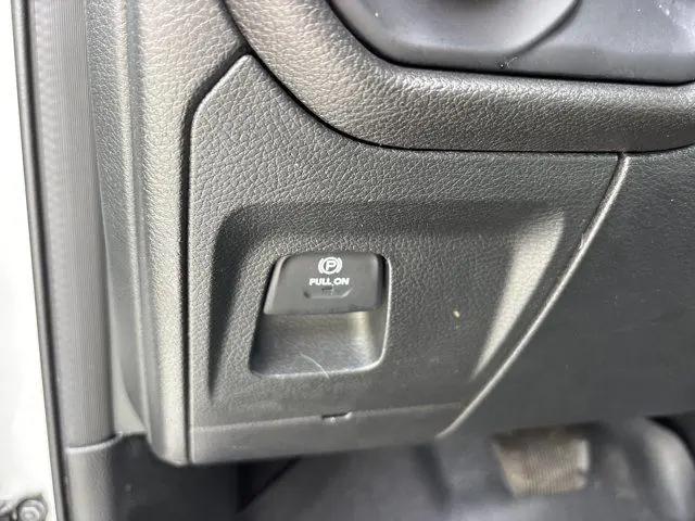 2023 Ram 1500 Big Horn Crew Cab 4x4 5'7" Box