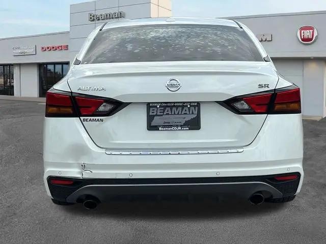 2022 Nissan Altima SR FWD