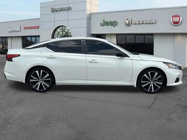 2022 Nissan Altima SR FWD