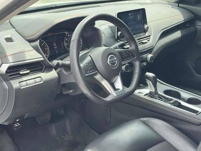 2022 Nissan Altima SR FWD
