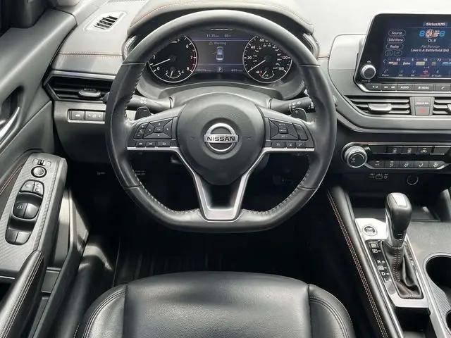 2022 Nissan Altima SR FWD