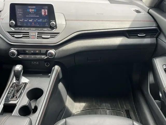 2022 Nissan Altima SR FWD