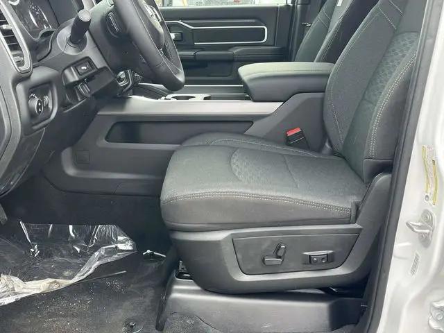 2026 Ram 3500 Big Horn Crew Cab 4x4 8' Box