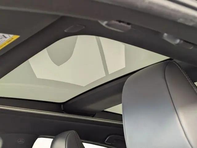 2024 Toyota Venza LE