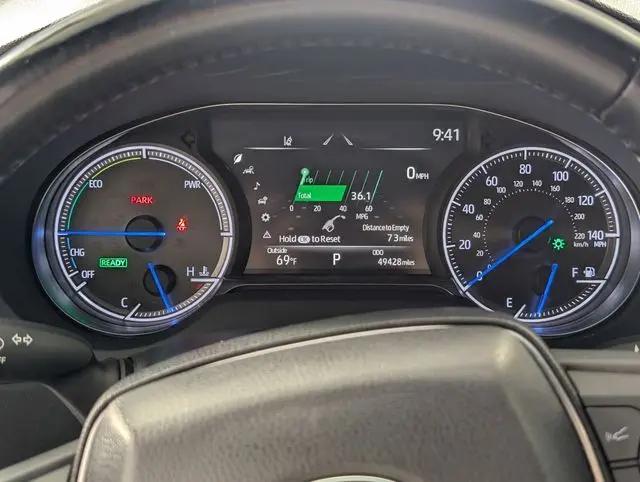 2024 Toyota Venza LE